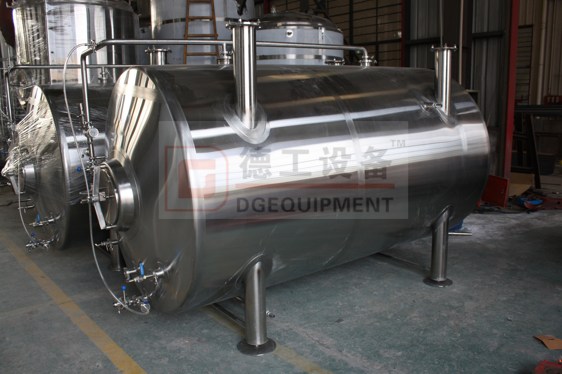 30bbl-horizontal-brite-bottom-tank_ 副本