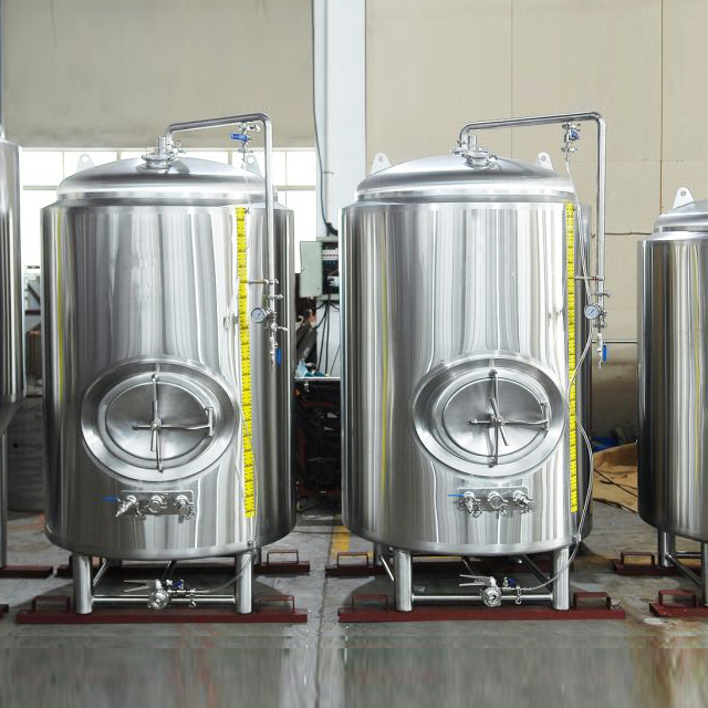 R&eacute;servoir de service de bi&egrave;re 1000L